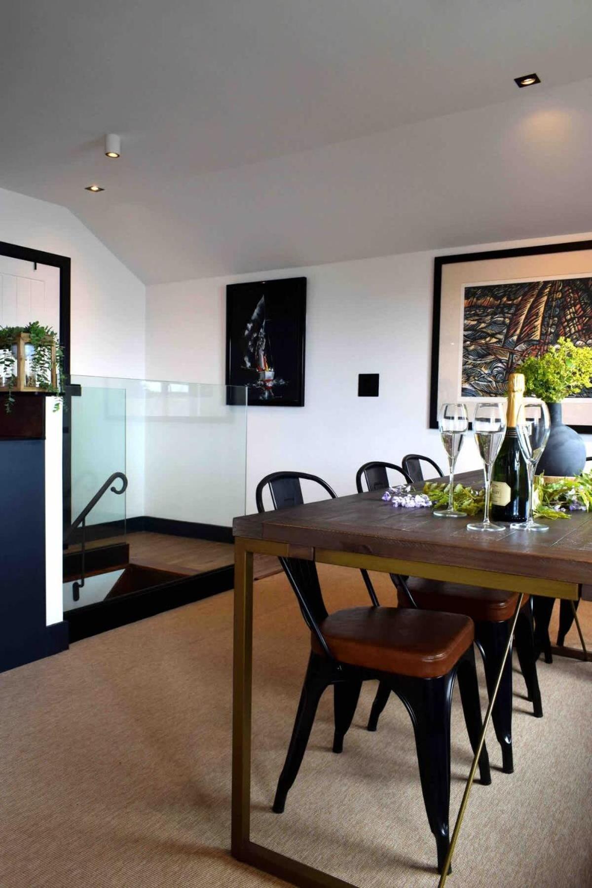 Stunning Waterfront Apartment With Spectacular Views & Parking At 'Captains Loft' Falmouth Exteriör bild